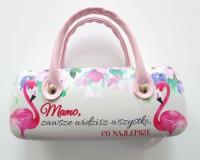 Etui na okulary, Mamo, zawsze widzisz wszystko co najlepsze!, Flaming. Wydawca: Jawi. SmakLiter.pl Opakowanie Etui na okulary, Mamo, zawsze widzisz wszystko co najlepsze!, Flaming