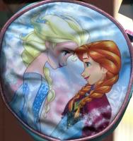 Torebka na ramie Frozen. Wydawca: EUROTRADE. SmakLiter.pl Opakowanie Torebka na ramie Frozen