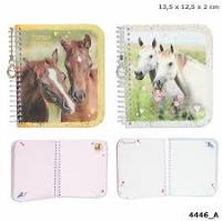NOTES SPIRALNY HORSES DREAMS KONIE BIAŁE 4446A. Wydawca: PLUS-Z. SmakLiter.pl Opakowanie NOTES SPIRALNY HORSES DREAMS KONIE BIAŁE 4446A