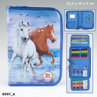 PIÓRNIK Z WYPOSAŻENIEM DELUXE MISS MELODY 8597A. Wydawca: PLUS-Z. SmakLiter.pl Opakowanie PIÓRNIK Z WYPOSAŻENIEM DELUXE MISS MELODY 8597A