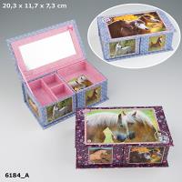 SZKATUŁKA NA BIŻUTERIĘ HORSES DREAMS DWA KONIKI 6184A. Wydawca: PLUS-Z. SmakLiter.pl Opakowanie SZKATUŁKA NA BIŻUTERIĘ HORSES DREAMS DWA KONIKI 6184A