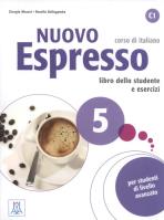 Nuovo Espresso 5 Corso di italiano C1. Autor: Massei Giorgio, Bellagamba Rosella. SmakLiter.pl Okładka książki Nuovo Espresso 5 Corso di italiano C1