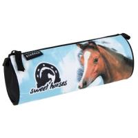 Piórnik tuba Horses. Wydawca: Starpak. SmakLiter.pl Opakowanie Piórnik tuba Horses