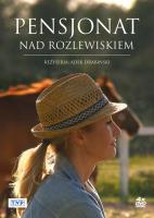Pensjonat nad Rozlewiskiem (4 DVD). Autor: Adek Drabiński. SmakLiter.pl Okładka książki Pensjonat nad Rozlewiskiem (4 DVD)