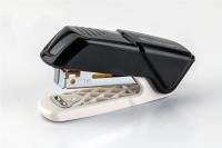 Zszywacz Aris-10 czarny. Wydawca: Kangaro. SmakLiter.pl Opakowanie Zszywacz Aris-10 czarny