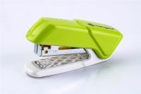 Zszywacz Aris-10 pastel zielony. Wydawca: Kangaro. SmakLiter.pl Opakowanie Zszywacz Aris-10 pastel zielony