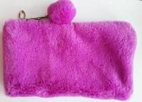 Kosmetyczka/Piórnik - futro (fiolet). Wydawca: Jawi. SmakLiter.pl Opakowanie Kosmetyczka/Piórnik - futro (fiolet)