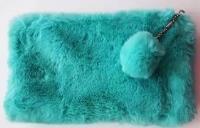 Kosmetyczka/Piórnik - futro (niebieski). Wydawca: Jawi. SmakLiter.pl Opakowanie Kosmetyczka/Piórnik - futro (niebieski)