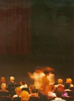 Zabawa w teatr. Autor: Donohue Keith. SmakLiter.pl Okładka książki Zabawa w teatr