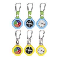 Kompas z Karabińczykiem MIX. Wydawca: Moses. SmakLiter.pl Opakowanie Kompas z Karabińczykiem MIX