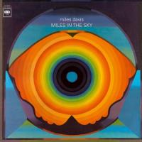 Miles in the Sky. Wydawca: Music On Vinyl. SmakLiter.pl Opakowanie Miles in the Sky