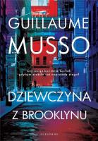 Dziewczyna z Brooklynu. Autor: Musso Guillaume. SmakLiter.pl Okładka książki Dziewczyna z Brooklynu
