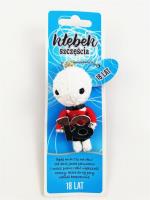 Brelok Kłębek Szczęścia - 18 lat. Wydawca: Jawi. SmakLiter.pl Opakowanie Brelok Kłębek Szczęścia - 18 lat