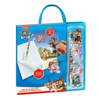 Notes z długopisem i magnesami, Zestaw kreatywny. Wydawca: Cass Film. SmakLiter.pl Opakowanie Notes z długopisem i magnesami, Zestaw kreatywny