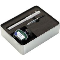 Zestaw prezentowy Faber-Castell Grip 2011 opakowanie metalowe. Wydawca: Faber-Castell. SmakLiter.pl Opakowanie Zestaw prezentowy Faber-Castell Grip 2011 opakowanie metalowe