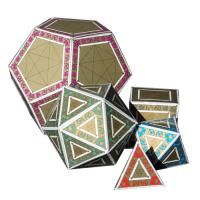 Pięć brył platońskich do samodzielnego złożenia. Wydawca: Astromedia. SmakLiter.pl Opakowanie Pięć brył platońskich do samodzielnego złożenia