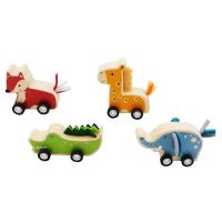 Opakowanie Drewniane zwierzątko na kółkach