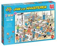 Puzzle Junior 360 Haasteren Sala lekcyjna G3. Wydawca: Jumbo. SmakLiter.pl Opakowanie Puzzle Junior 360 Haasteren Sala lekcyjna G3