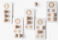 Aafebet łaciński z systemem znaków Braillea. Wydawca: Milin. SmakLiter.pl Opakowanie Aafebet łaciński z systemem znaków Braillea