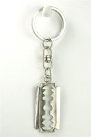 Brelok metalowy Żyletka ABINO. Wydawca: ABINO. SmakLiter.pl Opakowanie Brelok metalowy Żyletka ABINO