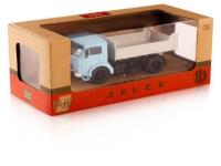 Okładka książki Jelcz 317 wywrotka niebieski