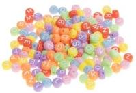 Koraliki akrylowe alfabet 4x7mm 20g. Wydawca: Brewis. SmakLiter.pl Opakowanie Koraliki akrylowe alfabet 4x7mm 20g
