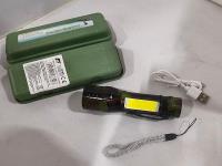 Latarka. Wydawca: ADAR. SmakLiter.pl Opakowanie Latarka