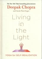 Living in the Light. Autor: Deepak Chopra. SmakLiter.pl Okładka książki Living in the Light