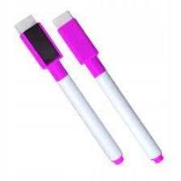 Marker suchościeralny z magnesem fioletowy. Wydawca: Tobby. SmakLiter.pl Opakowanie Marker suchościeralny z magnesem fioletowy