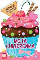 Moja cukierenka. Słodka kolorowanka z naklejkami. Autor:   Praca zbiorowa. SmakLiter.pl Okładka książki Moja cukierenka. Słodka kolorowanka z naklejkami