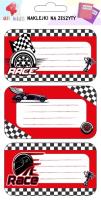 Naklejki na zeszyty Wyścigi (6 szt). Wydawca: All4Kids. SmakLiter.pl Opakowanie Naklejki na zeszyty Wyścigi (6 szt)