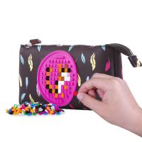 Opakowanie Neoprenowy piórnik na suwak z różowym panelem