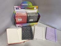 Notes B6 metaliczny z gumką MIX. Wydawca: ADAR. SmakLiter.pl Opakowanie Notes B6 metaliczny z gumką MIX