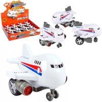 Samolot z napędem. Wydawca: Trifox. SmakLiter.pl Opakowanie Samolot z napędem