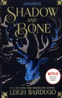 Shadow and Bone: Shadow and Bo. Autor: Bardugo Leigh. SmakLiter.pl Okładka książki Shadow and Bone: Shadow and Bo
