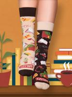 Skarpety Czytam Nie przeszkadzać 39-42. Wydawca: Absztyfikant. SmakLiter.pl Opakowanie Skarpety Czytam Nie przeszkadzać 39-42