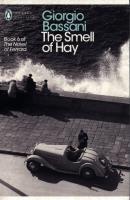 The Smell of Hay. Autor: Giorgio Bassani. SmakLiter.pl Okładka książki The Smell of Hay