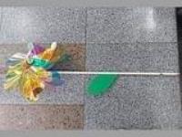 Opakowanie Wiatrak neonowy tęczowy 42cm