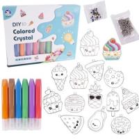 Zestaw artystyczny do malowania szablony. Wydawca: Maksik. SmakLiter.pl Opakowanie Zestaw artystyczny do malowania szablony