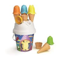 Zestaw do piasku kosmiczny z lodami. Wydawca: Tupiko. SmakLiter.pl Opakowanie Zestaw do piasku kosmiczny z lodami