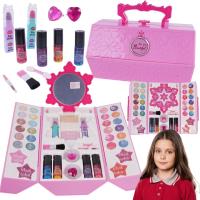 Zestaw piękności do makijażu. Wydawca: Maksik. SmakLiter.pl Opakowanie Zestaw piękności do makijażu