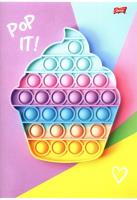 Zeszyt A4 w trzy linie 32 artki 15 sztuk. Wydawca: St. Majewski. SmakLiter.pl Opakowanie Zeszyt A4 w trzy linie 32 artki 15 sztuk