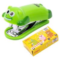 Zszywacz do 15 kartek zszywki 10 krokodyl DELI. Wydawca: DELI. SmakLiter.pl Opakowanie Zszywacz do 15 kartek zszywki 10 krokodyl DELI