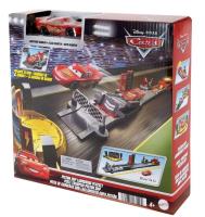 Cars Auta Skok po Złoty Tłok. Wydawca: Mattel. SmakLiter.pl Opakowanie Cars Auta Skok po Złoty Tłok