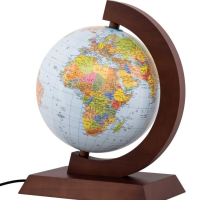 Globus pol.-fiz drewniana opr. 25cm w.ukraińska. Wydawca: ZACHEM. SmakLiter.pl Opakowanie Globus pol.-fiz drewniana opr. 25cm w.ukraińska