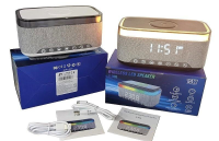 Głośnik z zegarem, radio, budzik USB 15W. Wydawca: ADAR. SmakLiter.pl Opakowanie Głośnik z zegarem, radio, budzik USB 15W