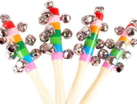 Grzechotka drewniana. Wydawca: Merkpol. SmakLiter.pl Opakowanie Grzechotka drewniana