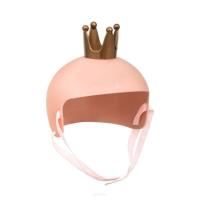 Kask rowerowy dla lalki. Wydawca: MICKI. SmakLiter.pl Opakowanie Kask rowerowy dla lalki