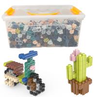 Klocki małych geniuszy konstrukcyjne 800 elementów. Wydawca: Askato. SmakLiter.pl Opakowanie Klocki małych geniuszy konstrukcyjne 800 elementów