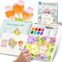 Opakowanie Kolorowanka akwarelowa z akcesoriami